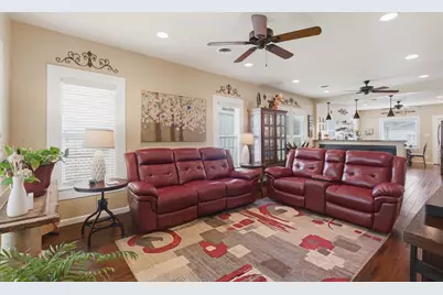 1726 13th Street, Hempstead, TX 77445 - Photo 5