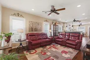 1726 13th St, Hempstead, TX 77445 - Photo 5