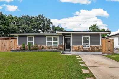 901 Temple Circle, Hitchcock, TX 77563 - Photo 1
