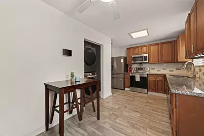 901 Temple Circle, Hitchcock, TX 77563 - Photo 13