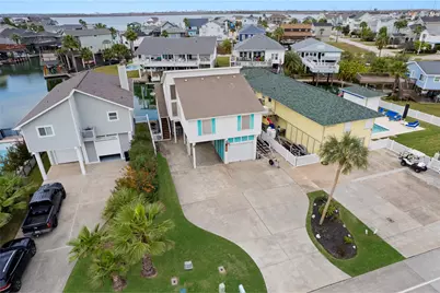 1114 Tiki Drive, Tiki Island, TX 77554 - Photo 35