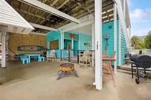 1114 Tiki Dr, Tiki Island, TX 77554 - Photo 21