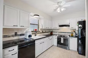 1114 Tiki Dr, Tiki Island, TX 77554 - Photo 13