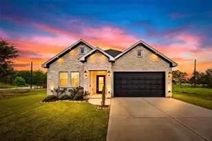 207 Manor Ave, Arcola, TX 77583 - Photo 1