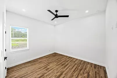 207 Manor Avenue, Arcola, TX 77583 - Photo 19