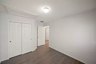 2910 Halcyon Time Trail, Houston, TX 77045 - Photo 9
