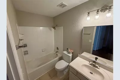 6315 S Wintersage Lane, Houston, TX 77066 - Photo 9