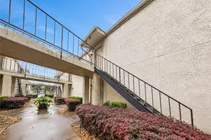 10075 Westpark Dr, Houston, TX 77042 - Photo 9