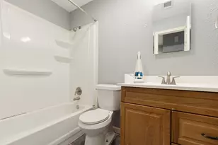 2803 Parkwood Manor Dr, Houston, TX 77339 - Photo 19