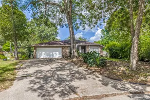 2803 Parkwood Manor Dr, Houston, TX 77339 - Photo 23