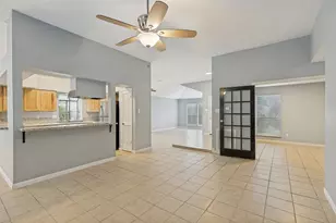 2803 Parkwood Manor Dr, Houston, TX 77339 - Photo 7