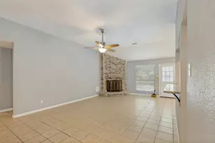 2803 Parkwood Manor Dr, Houston, TX 77339 - Photo 5