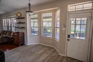57 N Calla Lily Ct, Lake Jackson, TX 77566 - Photo 17