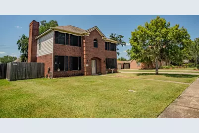 57 N Calla Lily Court, Lake Jackson, TX 77566 - Photo 3
