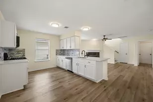13226 Ridgewood Knoll Ln, Houston, TX 77047 - Photo 15