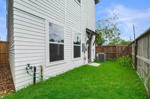 7508 Carver Rd, Houston, TX 77088 - Photo 23