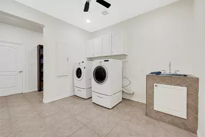 404 Moss Street, Houston, TX 77009 - Photo 33