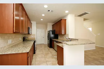 14 Bowerbank Court, The Woodlands, TX 77354 - Photo 13