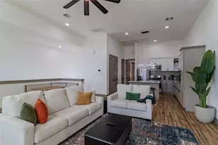 5901 Crest Ct, Houston, TX 77033 - Photo 3