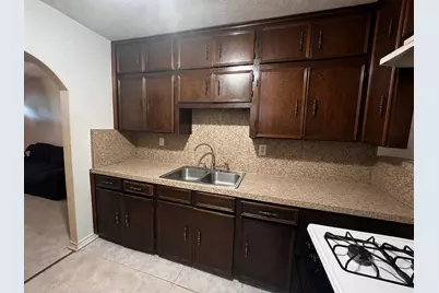2875 Hebert Street, Beaumont, TX 77705 - Photo 3