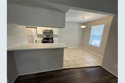318 S Poplar Street #3, Tomball, TX 77375 - Photo 5