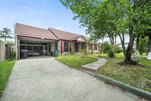 315 Graceland St, Houston, TX 77009 - Photo 3