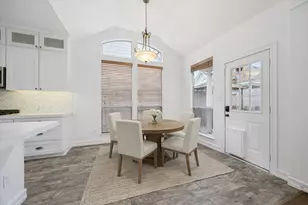 1264 Seamist Dr, Houston, TX 77008 - Photo 9