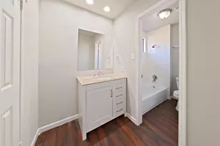 11210 Camphorwood Dr, Houston, TX 77089 - Photo 17