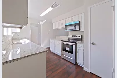 11210 Camphorwood Drive, Houston, TX 77089 - Photo 9