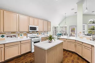 312 Summer Haven Cir, League City, TX 77573 - Photo 17