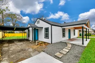 7703 McHenry St, Houston, TX 77087 - Photo 3