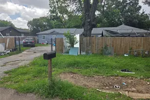 5023 Hoover St, Houston, TX 77092 - Photo 5