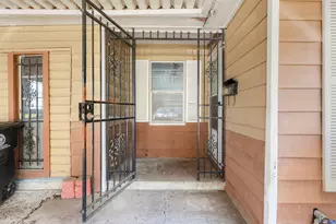 3815 Zephyr St, Houston, TX 77021 - Photo 5
