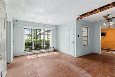 3815 Zephyr Street, Houston, TX 77021 - Photo 9