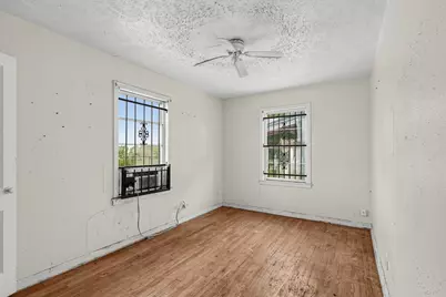 3815 Zephyr Street, Houston, TX 77021 - Photo 17