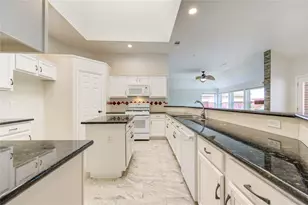 15831 Laurel Cove Cove, Tomball, TX 77377 - Photo 19