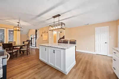 7310 Hickory Lane, Baytown, TX 77521 - Photo 11