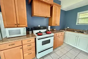 2434 Shady Creek Ln, Freeport, TX 77541 - Photo 3
