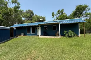 2434 Shady Creek Ln, Freeport, TX 77541 - Photo 9