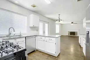 10115 Wayward Wind Ln, Houston, TX 77064 - Photo 9