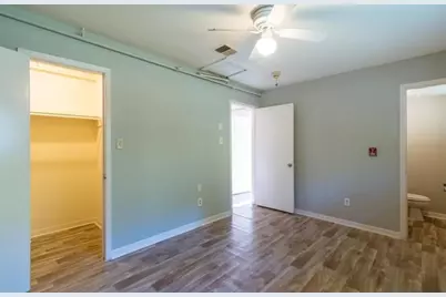 7621 Gleason Road, Houston, TX 77016 - Photo 13