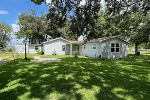 1621 Bayou Dr, Bay City, TX 77414 - Photo 1