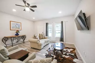 13 Hafer St, Baytown, TX 77520 - Photo 3