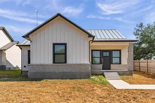 403 Oak Dr, Kingsland, TX 78639 - Photo 1