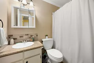 12021 Bob White Dr, Houston, TX 77035 - Photo 9
