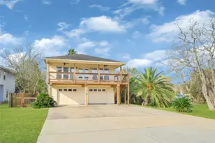 1414 Bayshore Dr, Kemah, TX 77565 - Photo 1