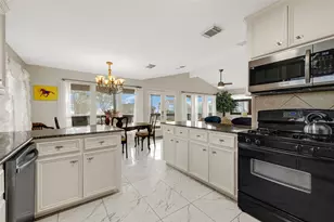 1414 Bayshore Dr, Kemah, TX 77565 - Photo 15