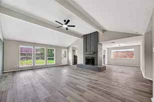 16730 Barkentine Ln, Friendswood, TX 77546 - Photo 3
