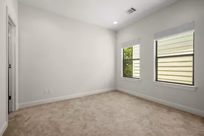 742 W 24th Street, Houston, TX 77008 - Photo 21