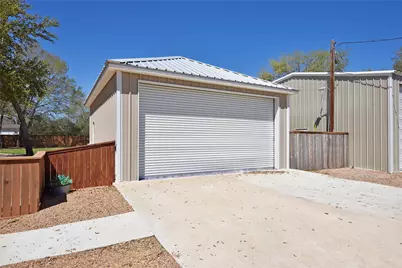 315 Cedar Street, New Ulm, TX 78950 - Photo 27